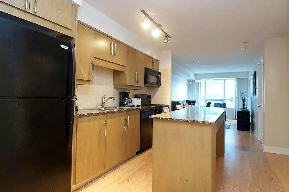 Whitehall Suites - 263 Wellington St W トロント