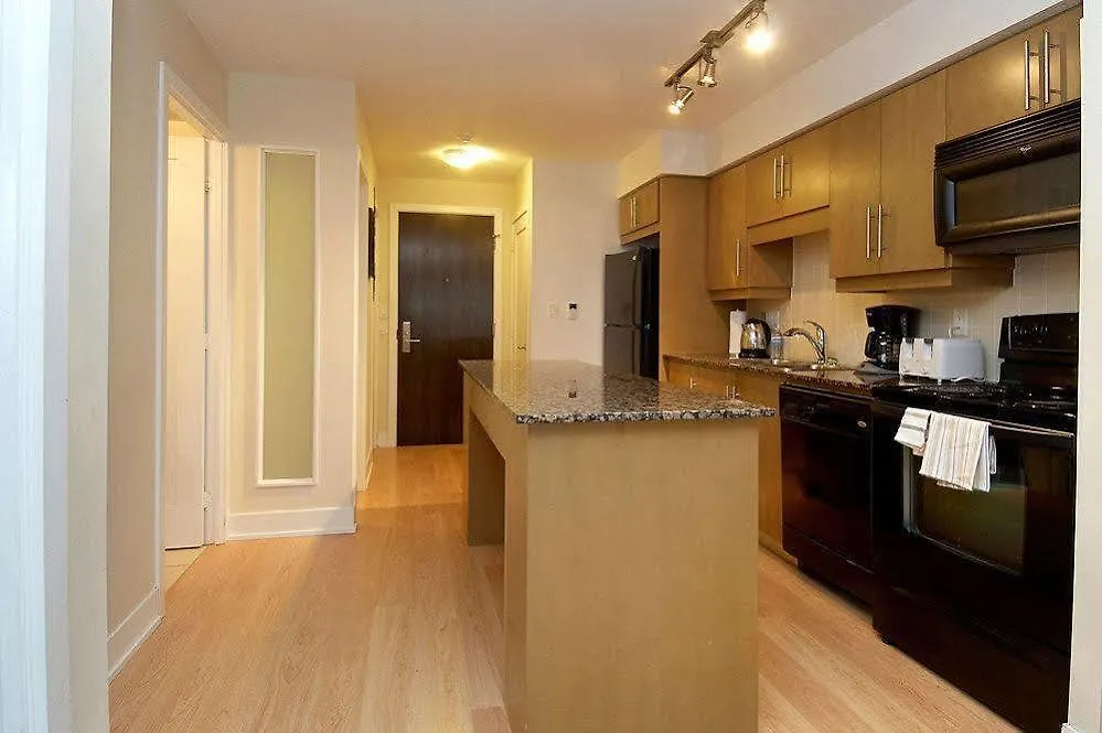 アパート Whitehall Suites - 263 Wellington St W トロント