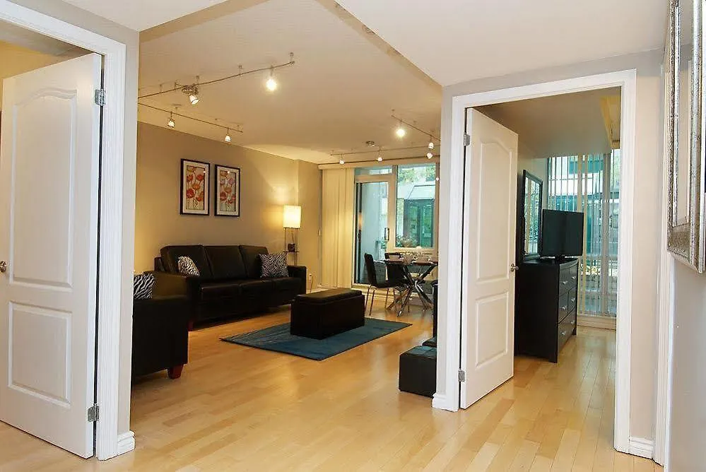Whitehall Suites - 263 Wellington St W トロント 0*,  カナダ