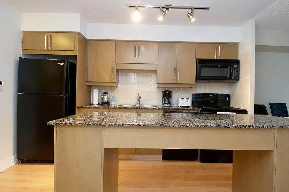 Whitehall Suites - 263 Wellington St W トロント 0*,